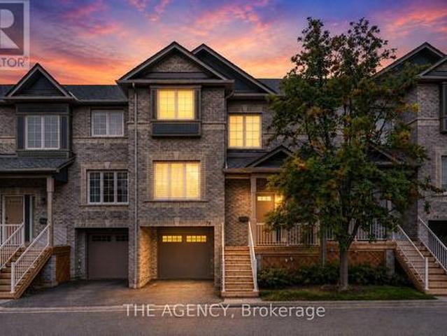 Townhouse for sale in Central Erin Mills, Mississauga