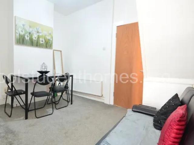 House for rent in Kensington, Calderstones