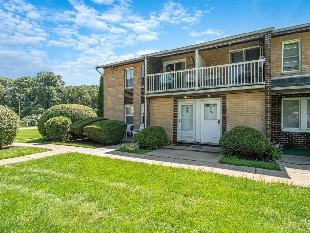 Condo for sale in Middle Island, Town of Brookhaven
