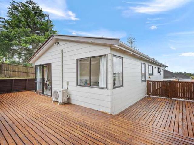 House for sale in Oratia