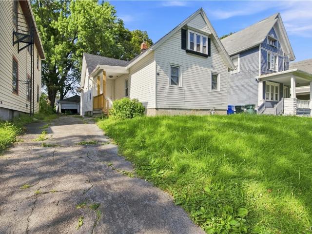 House for sale in Oak Hill, New York