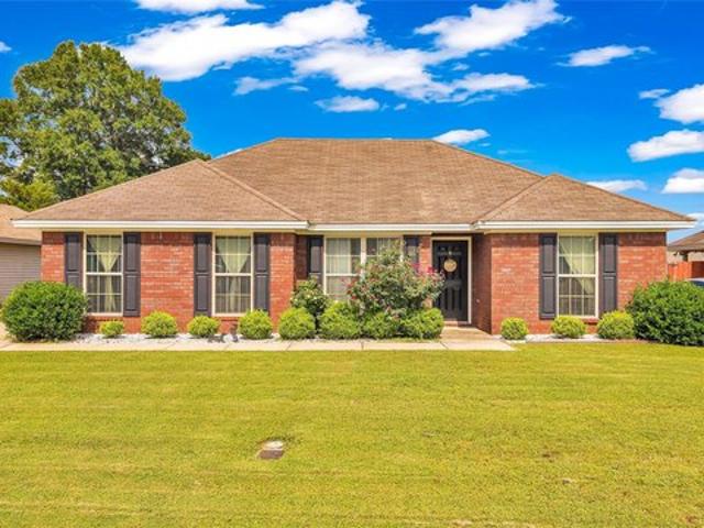 House for sale in Elmore, Alabama