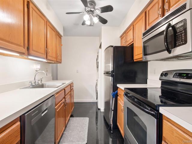 Condo for sale in Babylon, New York