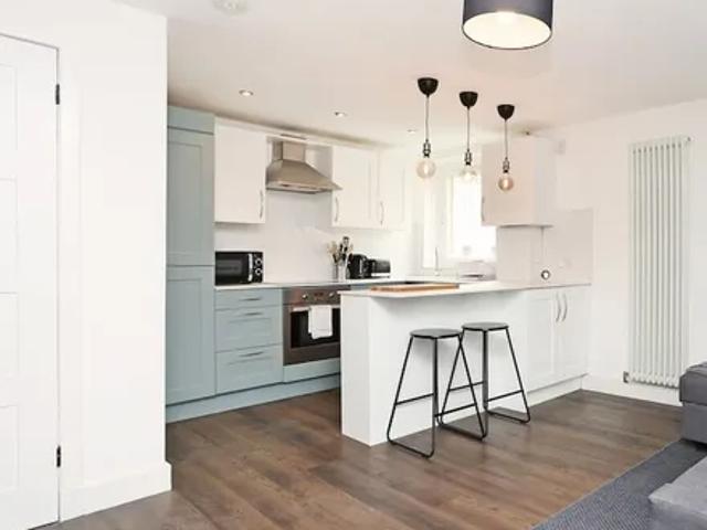 Apartment for rent in Canongate, Old Town