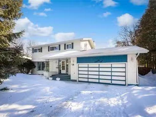 House for sale in East St. Paul, Manitoba