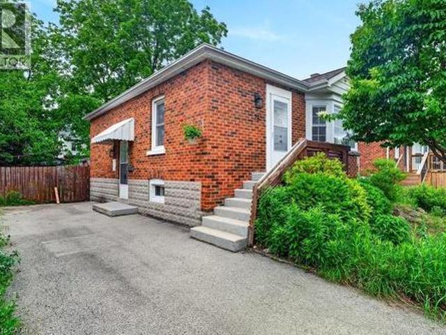 House for sale in Ancaster, Ontario