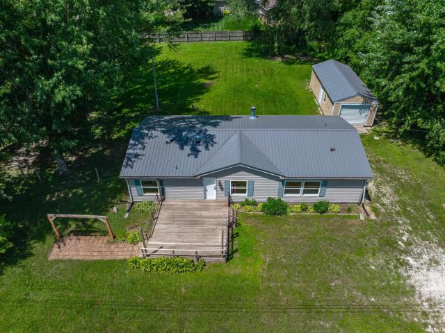 House for sale in Leesburg, Indiana