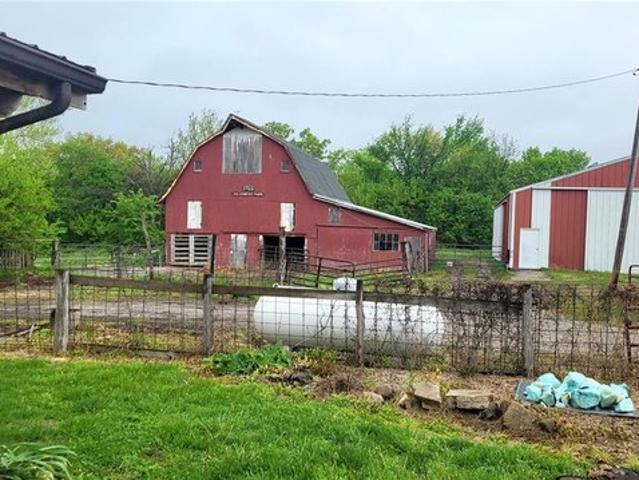 House for sale in Hillsboro, Illinois
