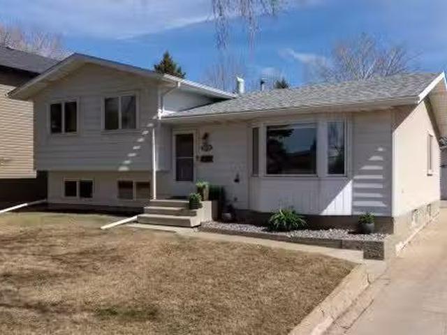 House for sale in Sherwood Park, Alberta