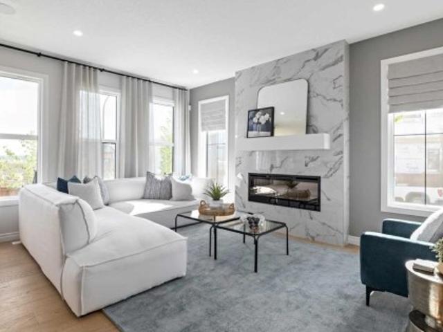 House for sale in Rangeview, Calgary