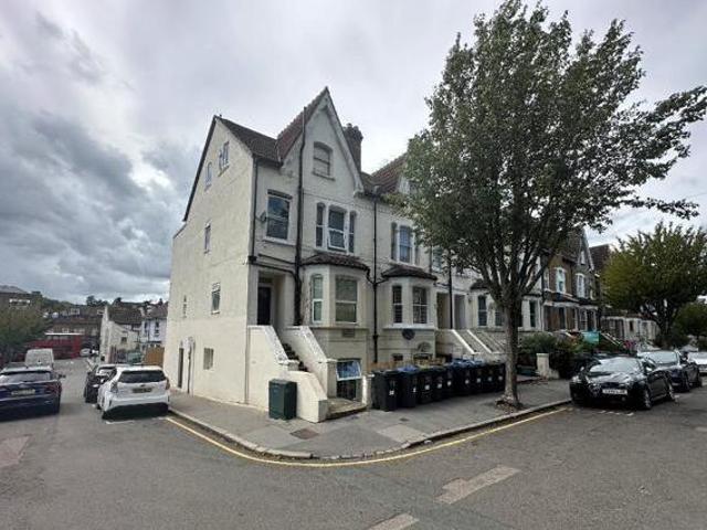 House for rent in Surrey
