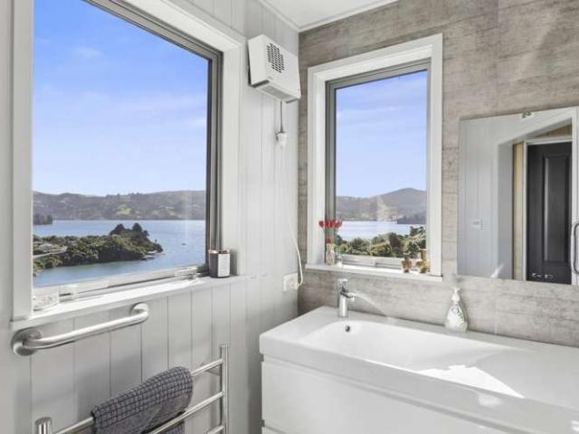 House for sale in Otakou