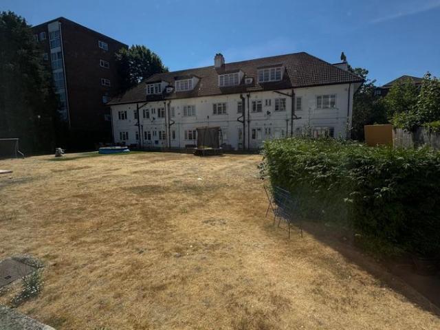 Apartment for rent in Branksome, Poole