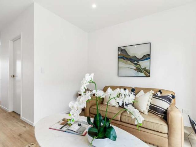 Townhouse for sale in Te Atatū South, Henderson-Massey