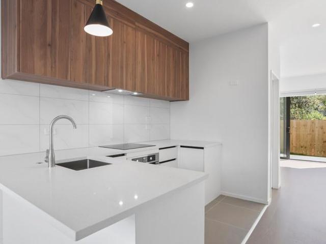 House for rent in Oratia, Oroua County