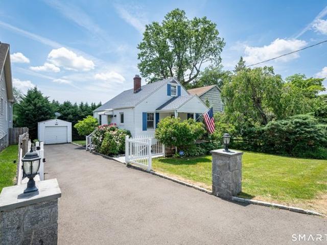 House for sale in Cos Cob, Connecticut