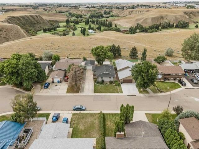 House for sale in Medicine Hat, Alberta
