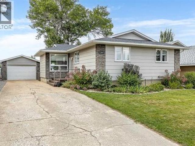House for sale in Medicine Hat