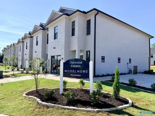 Townhouse for sale in Huntsville, Alabama