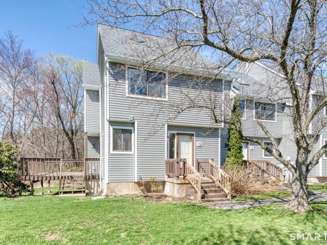 Townhouse for sale in Bloomfield, Connecticut