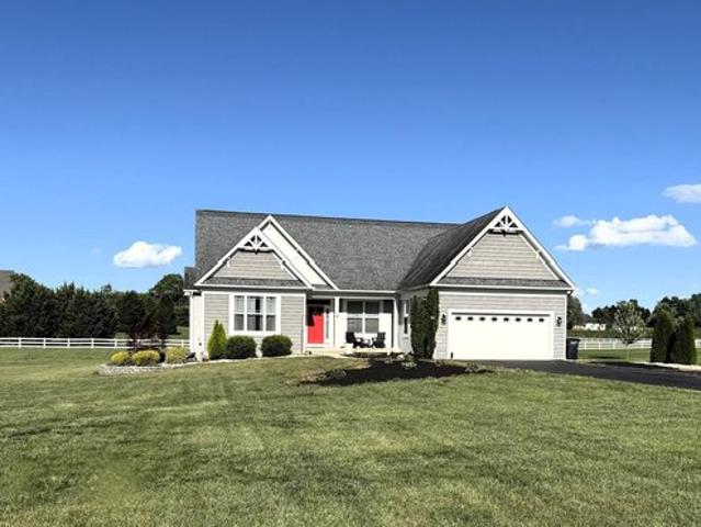 House for sale in Hedgesville, West Virginia