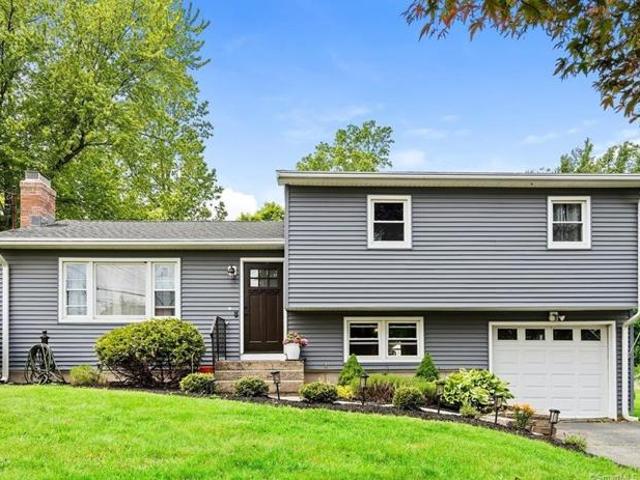 House for sale in Hamden, Connecticut