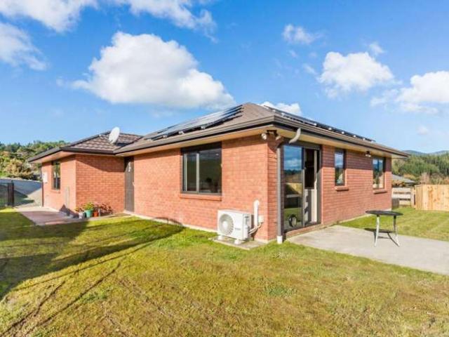 House for rent in Pauatahanui, Wellington
