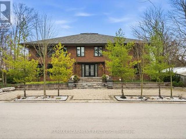 House for sale in Ancaster, Ontario