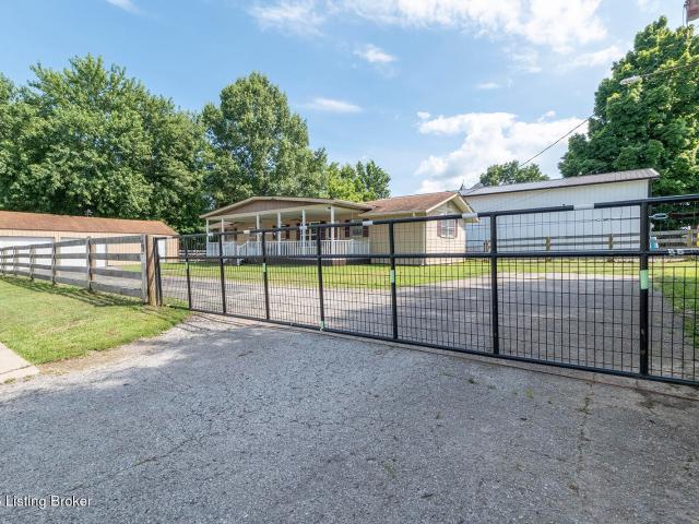 House for sale in Eminence, Kentucky