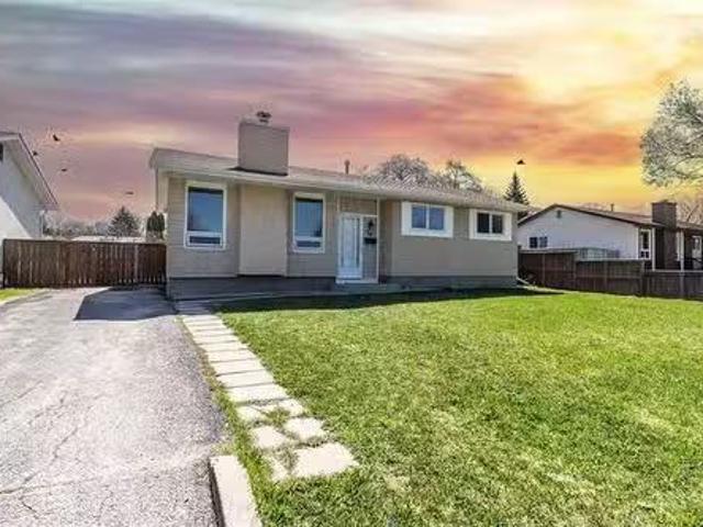 House for sale in East St. Paul, Manitoba