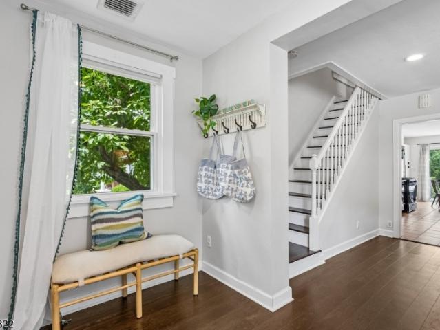 House for sale in Springfield, New Jersey