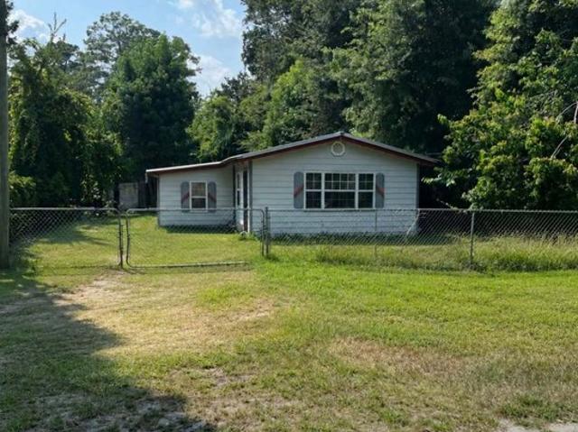 House for sale in White Oak, Georgia