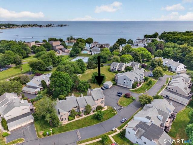 Townhouse for sale in Branford, Connecticut