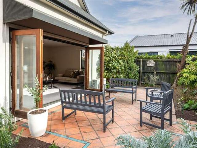 House for rent in Chaslands, Canterbury