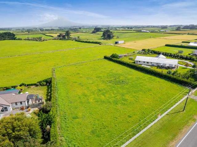 House for sale in Taranaki