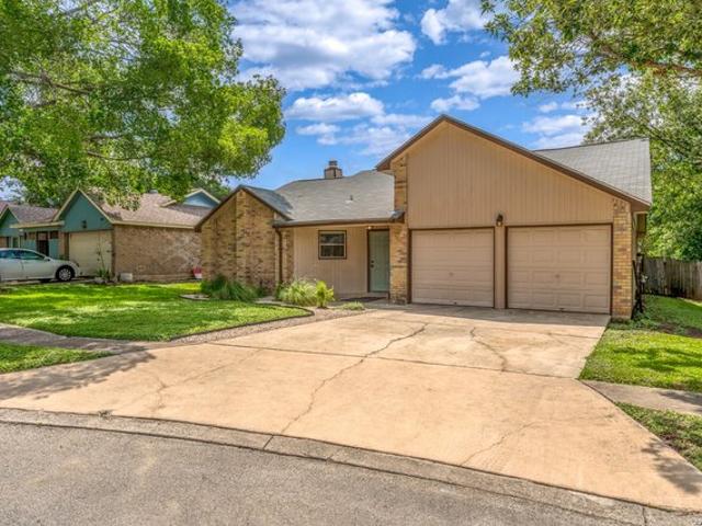 House for sale in Live Oak, Texas