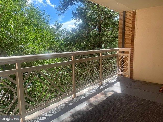 Condo for sale in Wyncote, Pennsylvania