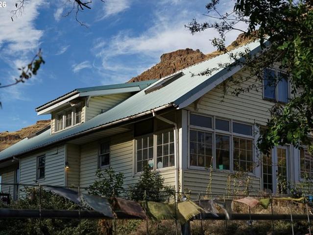 House for sale in Oregonia
