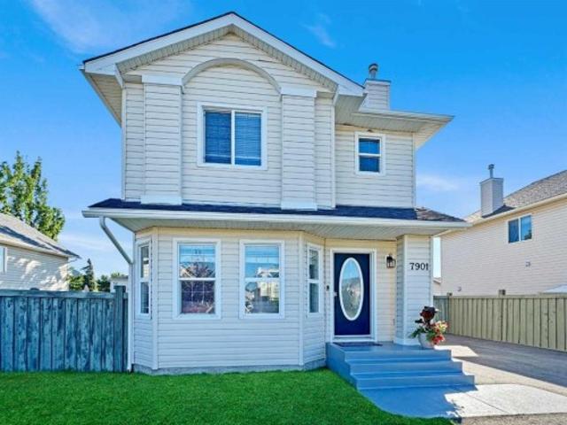 House for sale in Grande Prairie, Alberta
