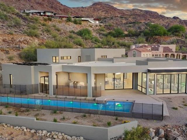 House for sale in Paradise Valley, Arizona