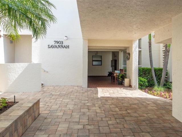 Condo for sale in South Pasadena, Florida