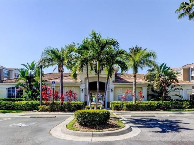 Condo for sale in Seminole, Florida