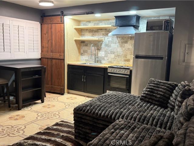 Townhouse for sale in Canoga Park, California