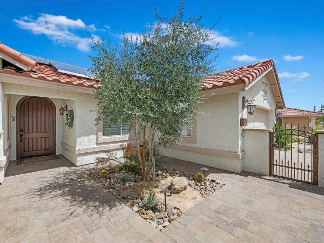House for sale in Bermuda Dunes, California