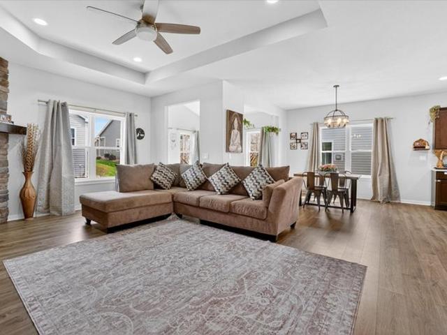 Condo for sale in Franklin, Wisconsin