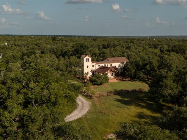 House for sale in Driftwood House for sale in Driftwood