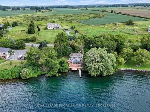 House for sale in Frontenac Islands, Ontario