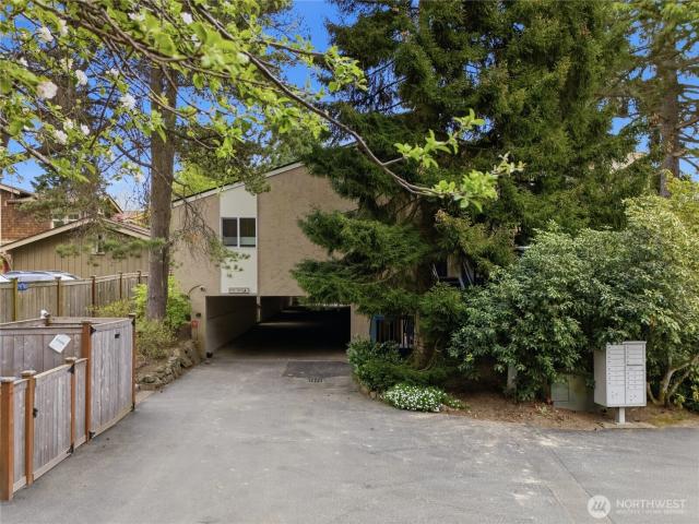 Condo for sale in Bainbridge Island, Washington
