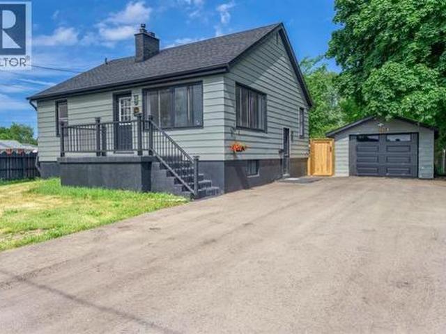 House for sale in Brights Grove, Ontario