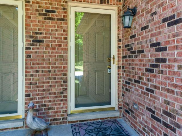 Townhouse for sale in Mchenry, Illinois